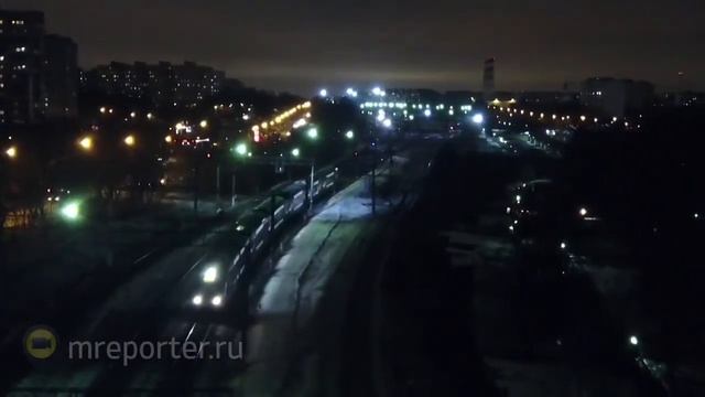 Первый двухэтажный аэроэкспресс отправился с Павелецкого вокзала в аэропорт Домодедово смотреть онлайн