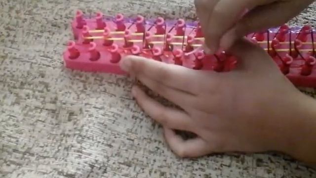 Уроки плетения из резинок на стонке смотреть онлайн