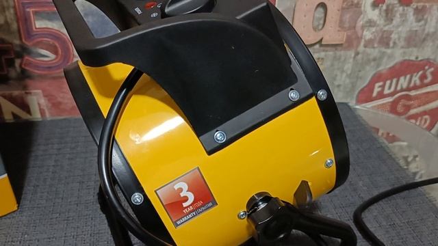 Тепловая пушка DENZEL DHC 3-150, керамический нагреватель, 0.025/1.5/3 кВт, 220 В смотреть онлайн