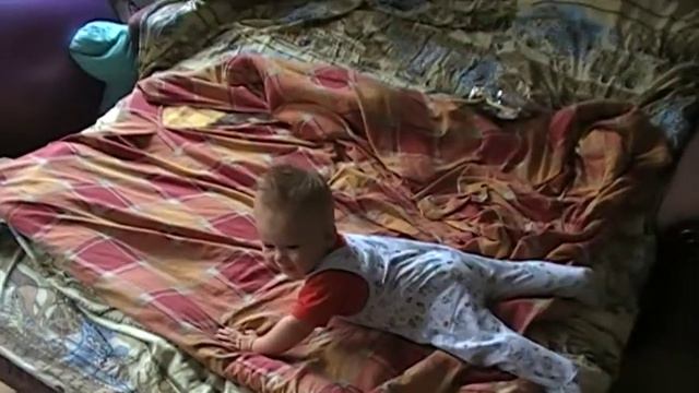 Малыш смеется смотреть онлайн