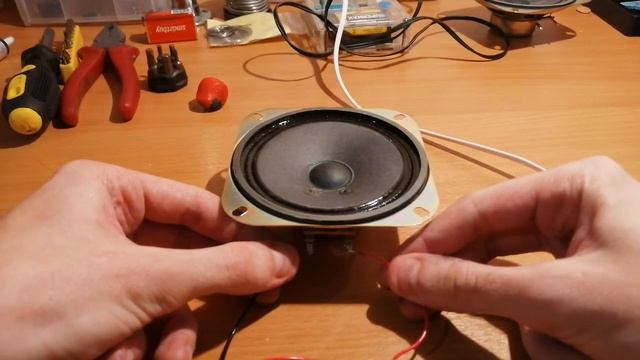 Как найти полярность динамика. смотреть онлайн