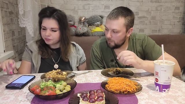 Мукбанг.Mukbang/Пробуем лапшу ВОК с говядиной смотреть онлайн