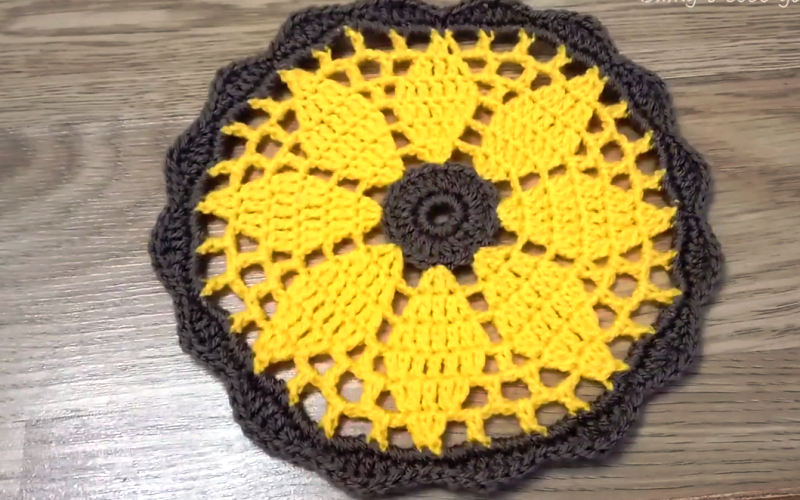 САЛФЕТКА крючком с Красивыми Листочками смотреть онлайн