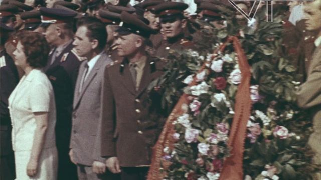 Зажжение Вечного огня у стен Московского Кремля (8 мая 1967 года) смотреть онлайн