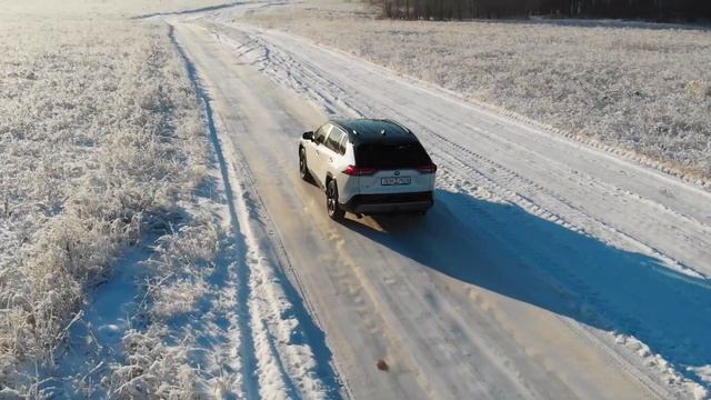 TOYOTA RAV4 Hybrid 4х4 смотреть онлайн