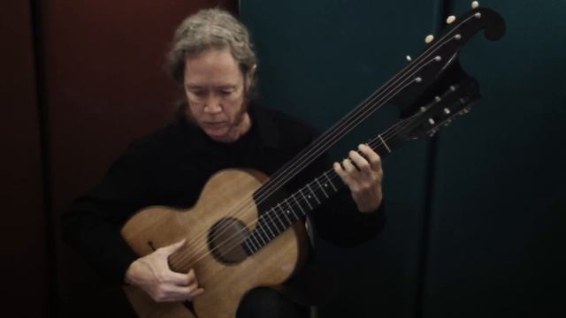 Silent Night on a 10-string guitar by Hermann Hauser I, 1913 смотреть онлайн