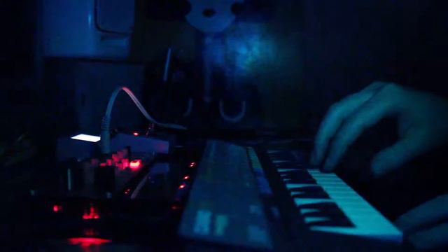 Toy (Volca keys, Casio SA-5, Zoom MS-70 CDR) смотреть онлайн