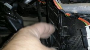 Замена салонного фильтра Citroen с5х7.