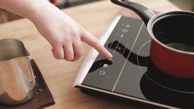 Где располагать розетки на кухне. Кратко: Расположение. Количество. Нормативы. смотреть онлайн