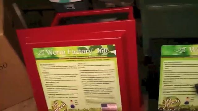 Worm Factory Versus The WF 360. The differences and the setup of the tray composters смотреть онлайн