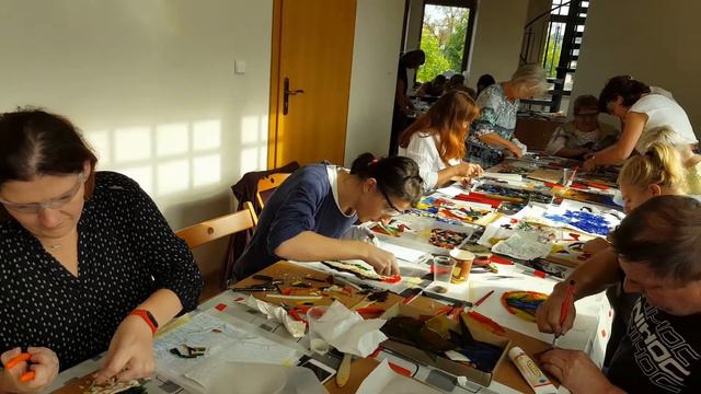 Warsztaty mozaiki szklanej смотреть онлайн