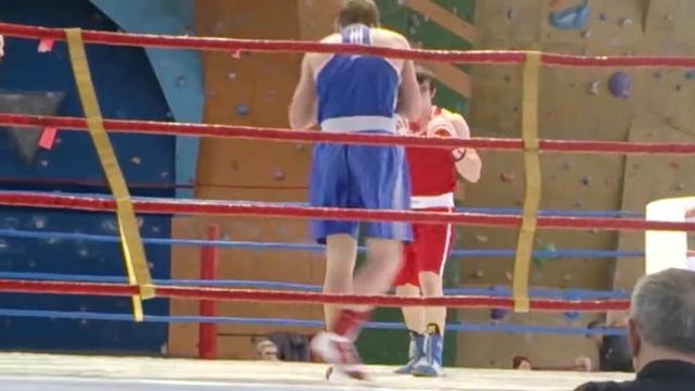 Аюб Багамедов 1-ый бой смотреть онлайн