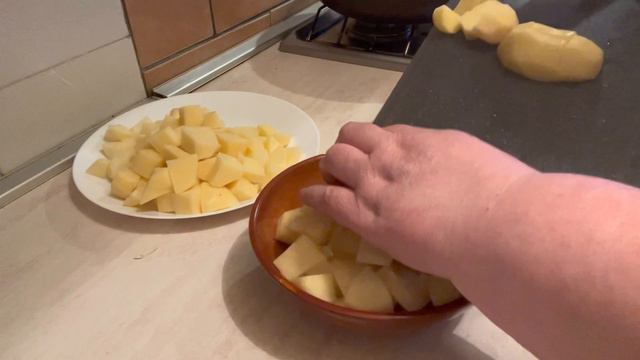 ТРІСКА З КАРТОПЛЕЮ І ОЛИВКАМИ: ЕКОНОМНО ТА ПРОСТО смотреть онлайн