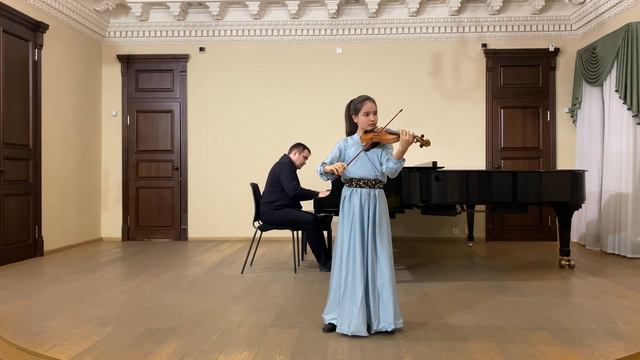 Veracini Sonate in b-minor op.1 no.3 I: Preludio and II: Allamanda played by Taira Mingazova (11) смотреть онлайн