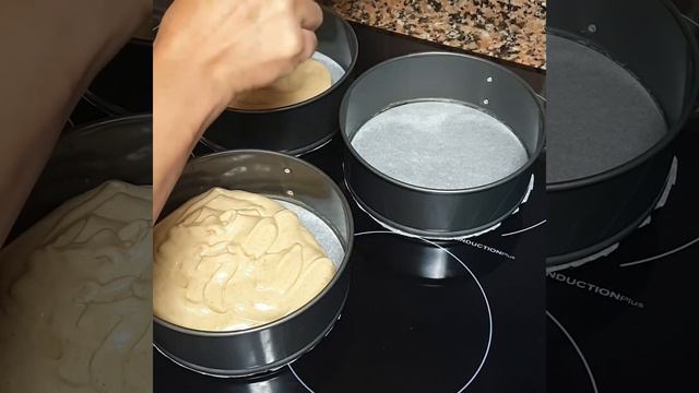 Mocha Chiffon Cake and Mocha Buttercream ( Taste like Goldilocks ) смотреть онлайн