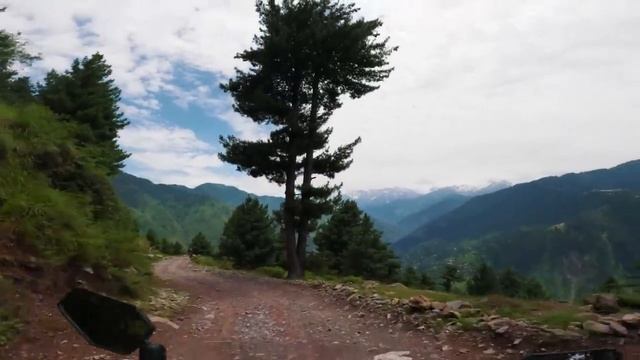 Heavy Rain in Sharan Forest and a Difficult Ride to Naran ?? EP.03 | North Pakistan Motorcycle Tou смотреть онлайн