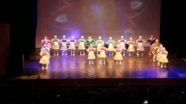 НАТ "Радость". Отчетник 2014-2015. Бабушки-старушки смотреть онлайн