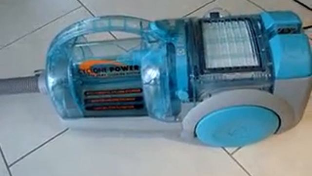 Electrolux Cyclone Power Z5810 bagless vacuum cleaner смотреть онлайн