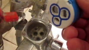 Как прочистить смеситель от окалины и ржавчины