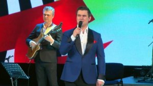 ЛЕТЯТ ПЕРЕЛЕТНЫЕ ПТИЦЫ - поет Денис Вертунов