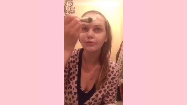 Уход за кожей в домашних условиях. Маски, пилинг, спа-процедуры. смотреть онлайн