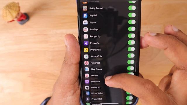 WhatsApp NOTIFICATIONS & MESSAGES DELAY in iPhone [SOLVED] смотреть онлайн