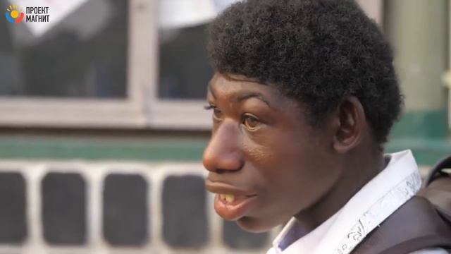 ЧТО СТАЛО С ПАРНЕМ, КОТОРОГО ПЫТАЛИСЬ СДЕЛАТЬ ЧЕЛОВЕКОМ смотреть онлайн