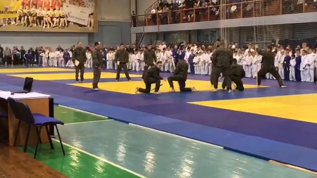 Показательные выступления на турнире по дзюдо на призы полка полиции смотреть онлайн