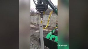 Монтаж свай под откатные ворота.