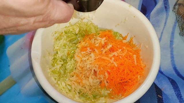 Котлетки из кабачкоВ и компании) смотреть онлайн
