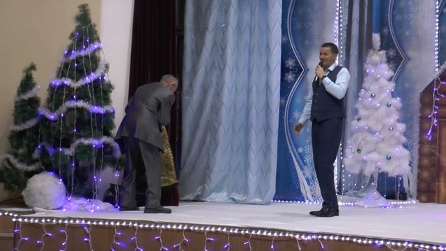 Новогодний Бал маскарад 2023 в Дрожжаном смотреть онлайн