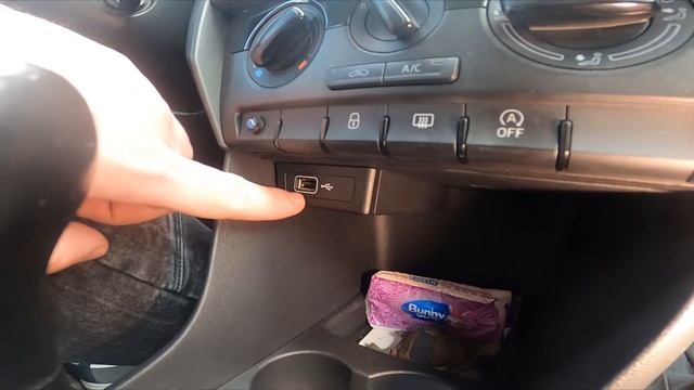 Where is USB Port in Skoda Rapid II ( 2012 – 2019 ) - Find USB Port смотреть онлайн