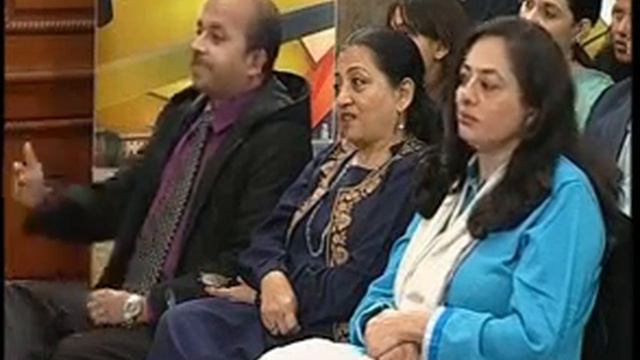 Seedhi baat Vote ke Akhade - Sushma Swaraj & Sheila Dixit with Prabhu Chawla смотреть онлайн