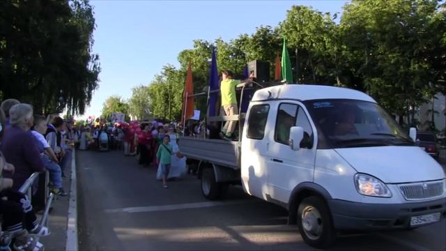 12 июня 2015 года   Лотошино  Парад и карнавал в честь дня Лотошинского района