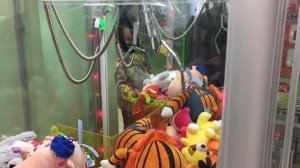 КАК ОБМАНУТЬ АВТОМАТ С ИГРУШКАМИ؟؟!