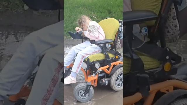 Инвалидное кресло Vermeiren ( детское). Три года радости. смотреть онлайн