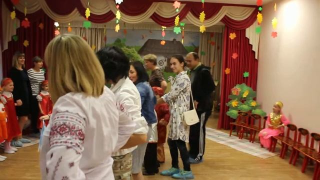 Песня- игра с родителями и детьми Удалые казаки смотреть онлайн