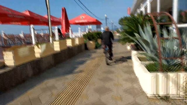 Адлер в конце октября. Какая температура воды в море. смотреть онлайн