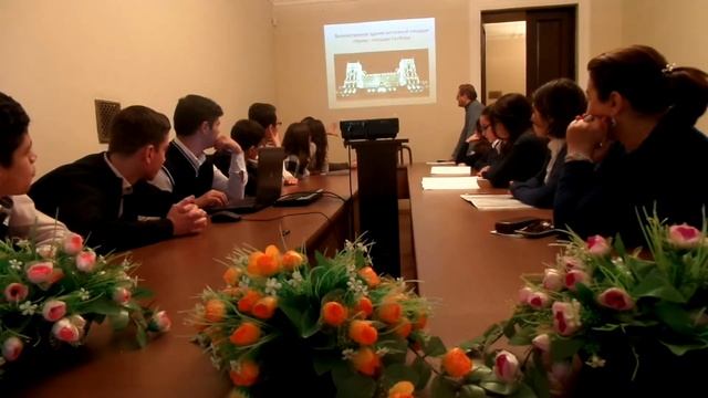 Лекция-семинар на тему «Сталинский ампир» – к истории создания Дома Правительства в Баку» смотреть онлайн