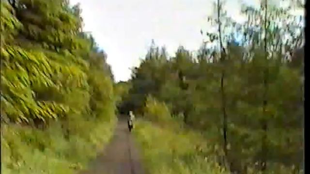 Part 1: Motorbike Riding Suzuki DR350 in Muddy Irish Forest смотреть онлайн