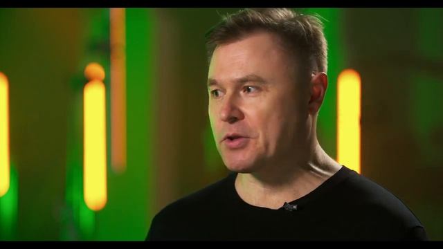 17=СБЕР-МАРКЕТ= «ЗАКАЗАТЕЛЬНЫЙ ПАЛЕЦ» - арт-инсталляция !!! смотреть онлайн