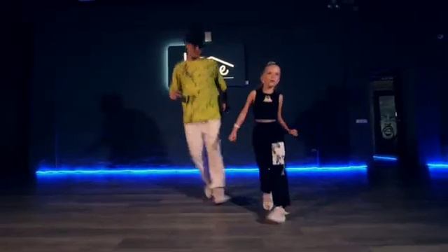 #шаффлтанец #шаффл #shuffledance #shuffle смотреть онлайн
