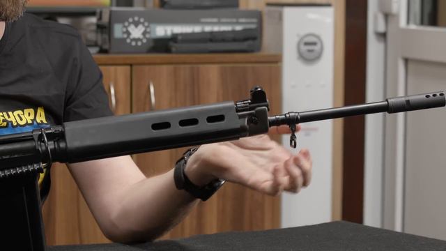 Легендарна FN FAL: військова зброя смотреть онлайн