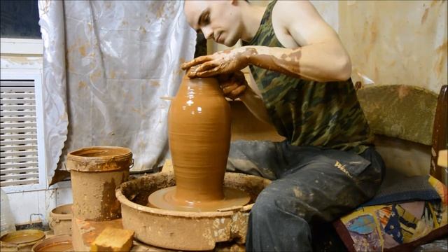 Выкручивание бутылки на гончарном круге смотреть онлайн