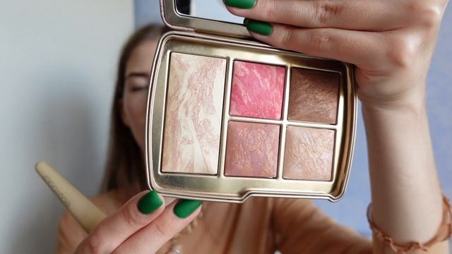 ОБЗОР ПАЛЕТКИ ДЛЯ ЛИЦА HOURGLASS AMBIENT LIGHTING EDIT UNIVERSE | CРАВНЕНИЕ, СВОТЧИ, МАКИЯЖ, ОТЗЫВ смотреть онлайн