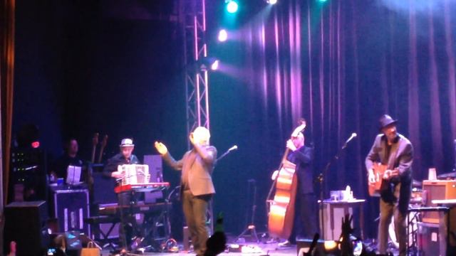 Tom Jones "It's Not Unusual" Granada Theater - Dallas 05.03.14 смотреть онлайн