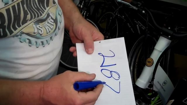 How to Measure Bicycle Wheel Circumference For A Cycling Computer смотреть онлайн