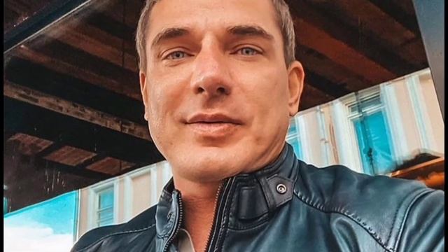 «Боюсь, что дочь поверит в принцев»: Курбан Омаров растрогал видео с Теоной смотреть онлайн