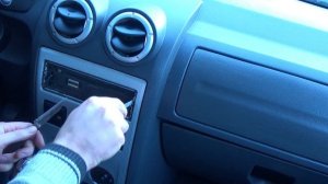 КАК СНЯТЬ МАГНИТОЛУ В МАШИНЕ РЕНО ЛОГАН