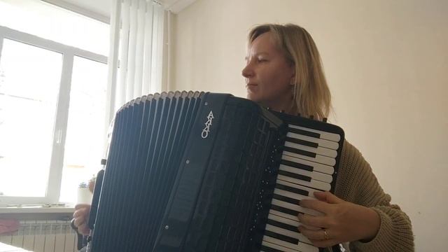 Фантазер, песня Евдокимова на аккордеоне, играет Любовь Гришанова смотреть онлайн